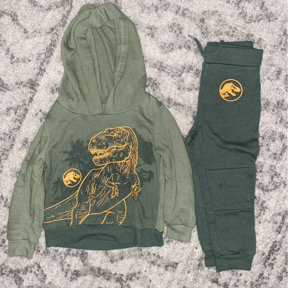 Toddler boy Jurassic World outfit 2T